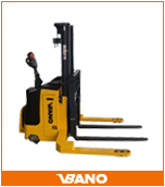 寬支腿電動堆高車