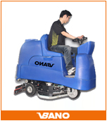 電動(dòng)駕駛式洗地機(jī)