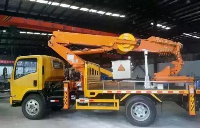 高空作業(yè)車