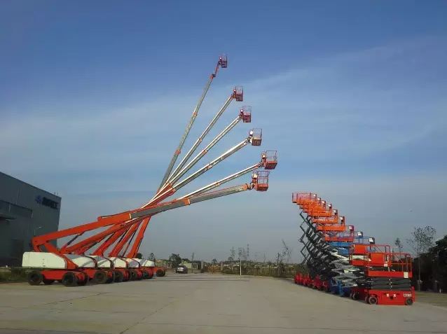 高空作業(yè)車